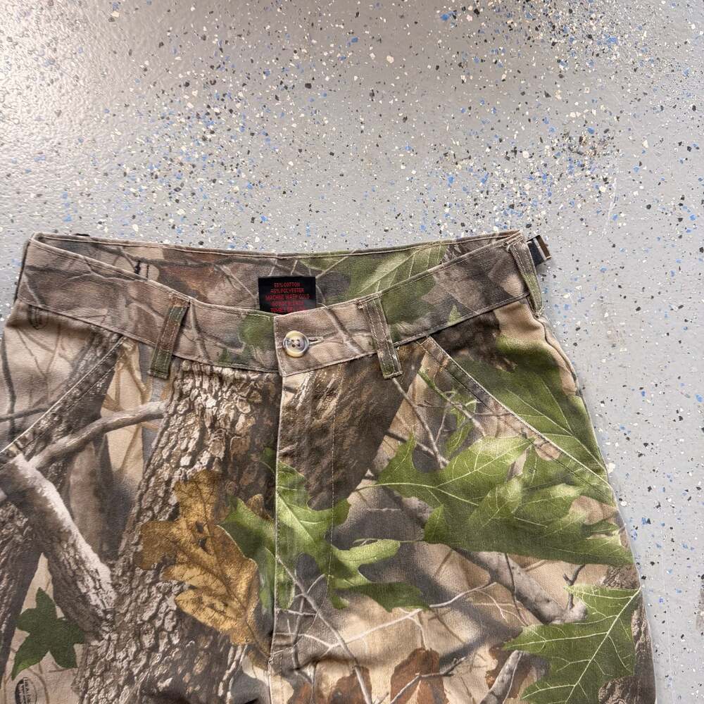 Vintage RealTree Camo Cargo Pants
Size S
Waist adjustable - Picture 4 of 8